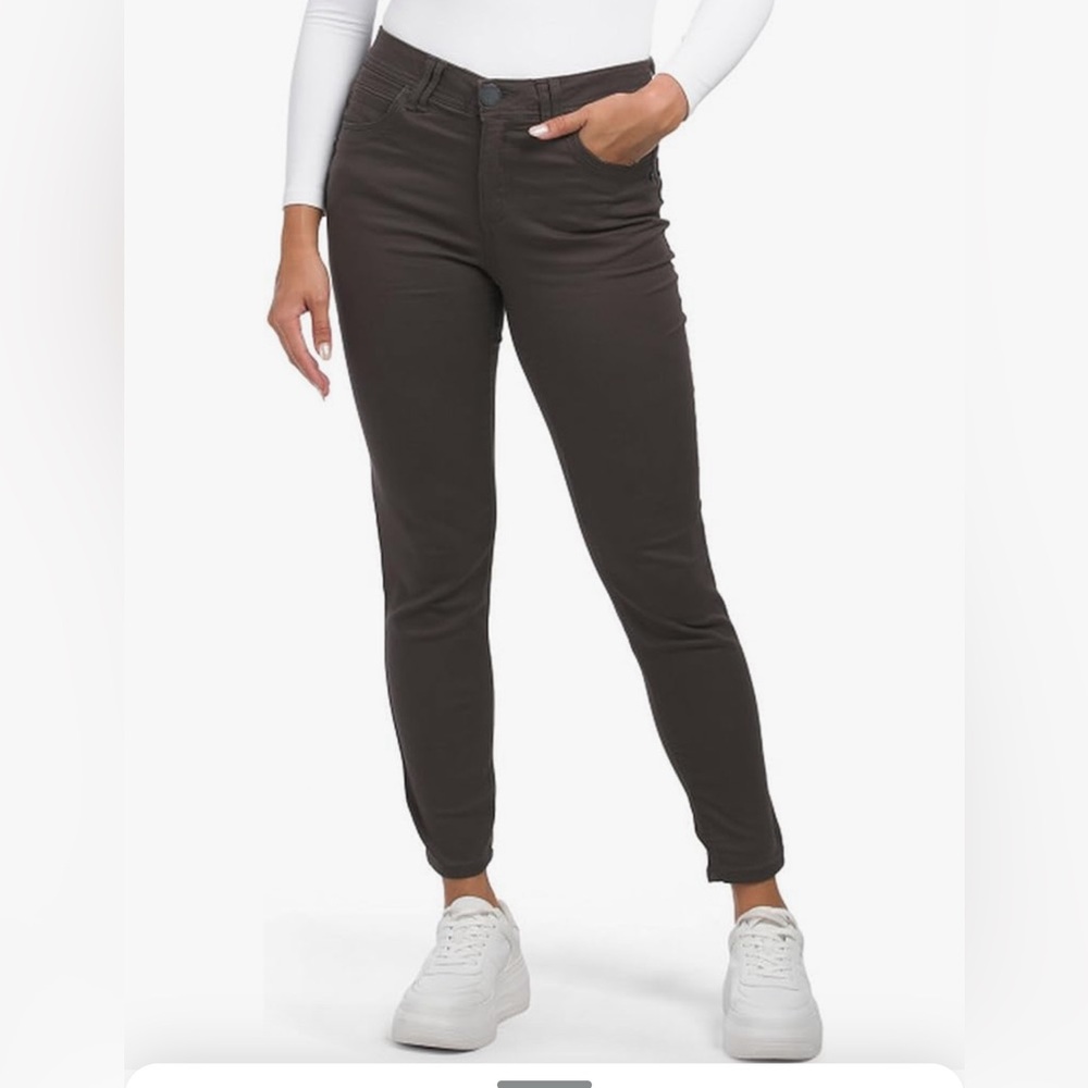 Democracy mid rise skinny pants, women’s size 14, color olive green-grey, EUC